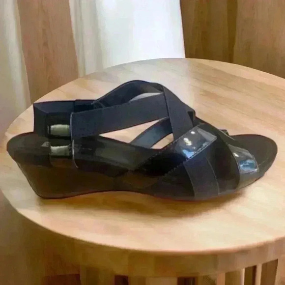 White Mountain black Patent-look slip-on sandals size 8M. 2” heels. - Picture 4 of 6